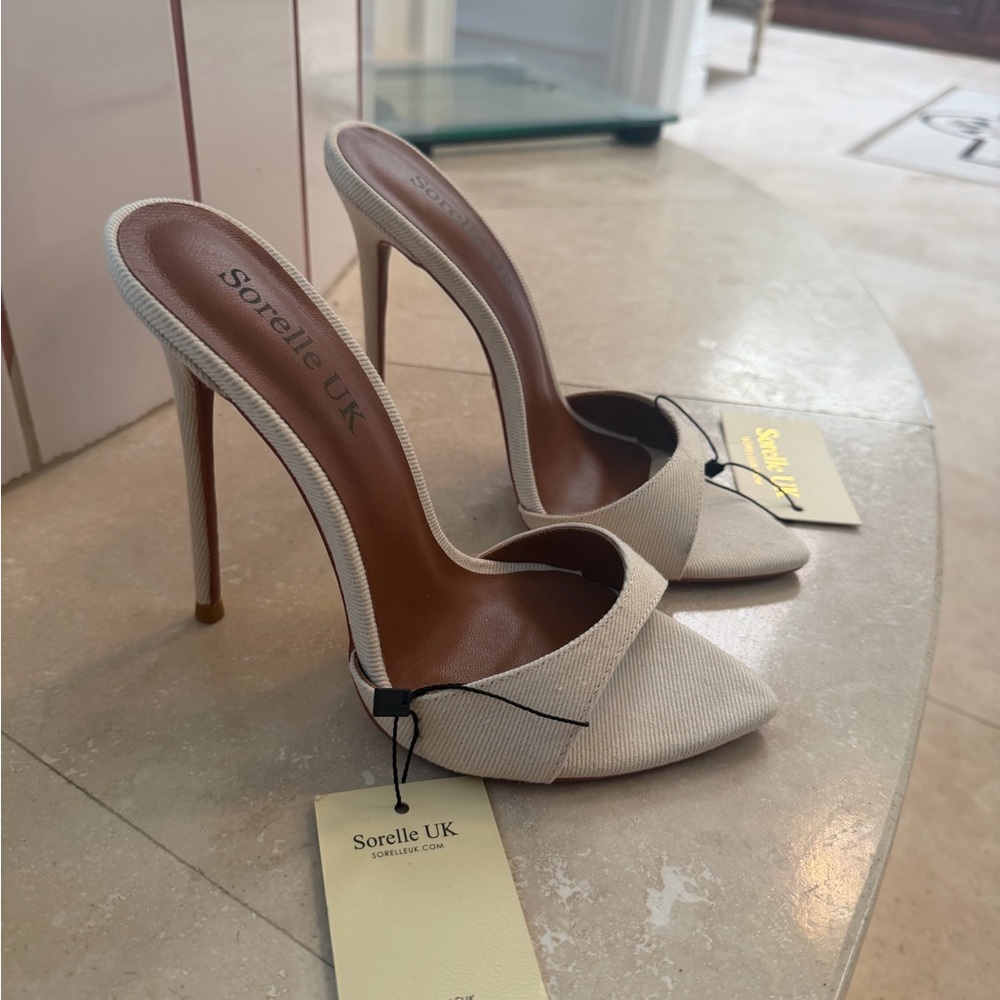 NEW Sorella UK Cream Mule Heels